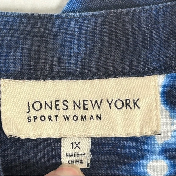 Jones New York Navy Tie-Dye 3/4 Sleeve Button Up Blouse - Picture 3 of 9